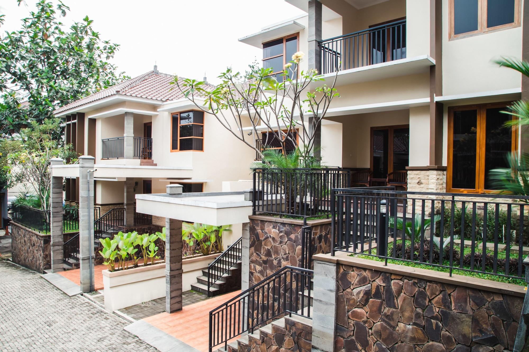 Kuldesak Villas Bandung Exterior photo